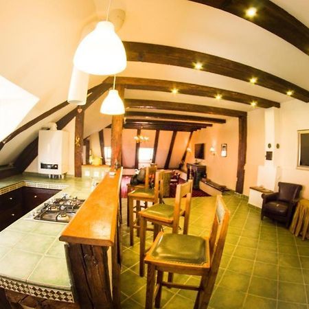 The Attic Apartment Brasov Exterior photo