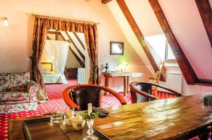 The Attic Apartment Brasov Exterior photo